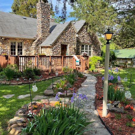 Rock Cottage Gardens B&B 유레카 스프링스 외부 사진