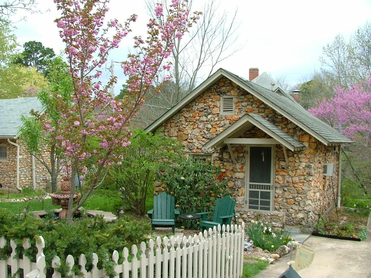 Rock Cottage Gardens B&B 유레카 스프링스 외부 사진